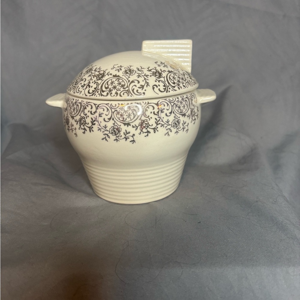 Triumph American Limoges 22k Gold 388-T Sugar Bowl With Lid